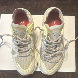 Men’s ‘es sneakers, size 5, gray, white&yellow